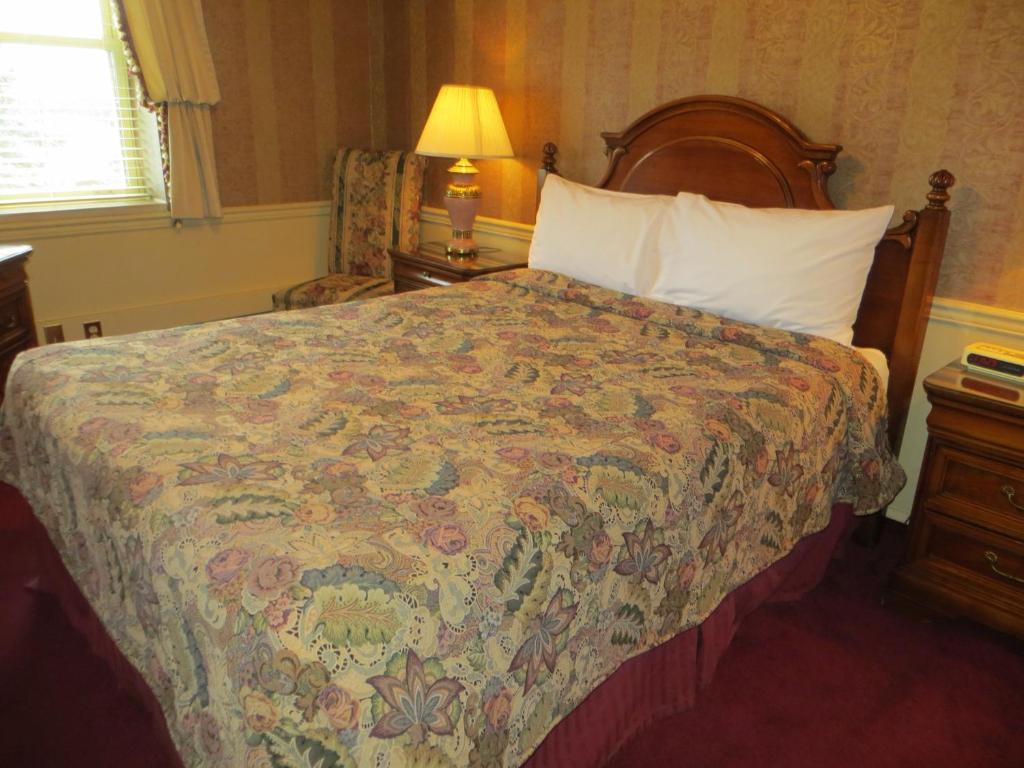 Athabasca Hotel Jasper Zimmer foto