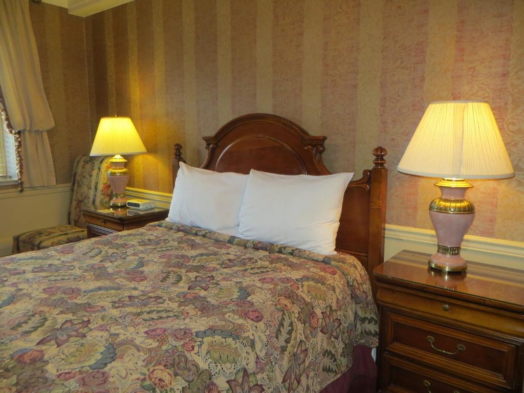 Athabasca Hotel Jasper Zimmer foto